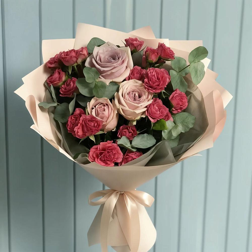 Букет цветов из: Гвоздики и Розы в Старой Руссе