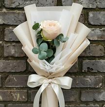 Букет цветов из:  Розы в Старой Руссе
