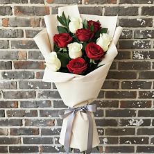 Букет цветов из:  Розы в Старой Руссе