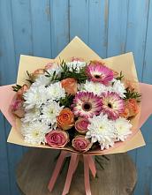 Букет цветов из:  Розы, Герберы и Хризантемы в Старой Руссе