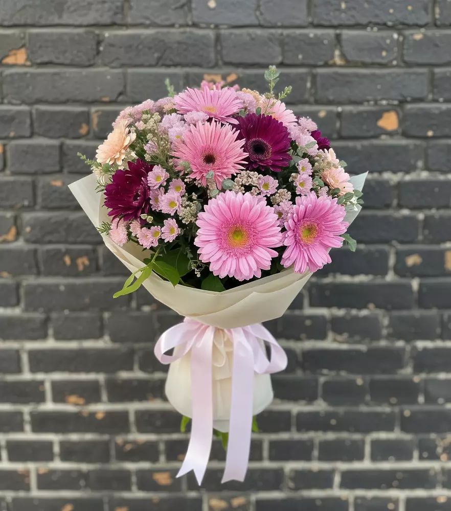 Букет цветов из: Герберы и Хризантемы в Старой Руссе