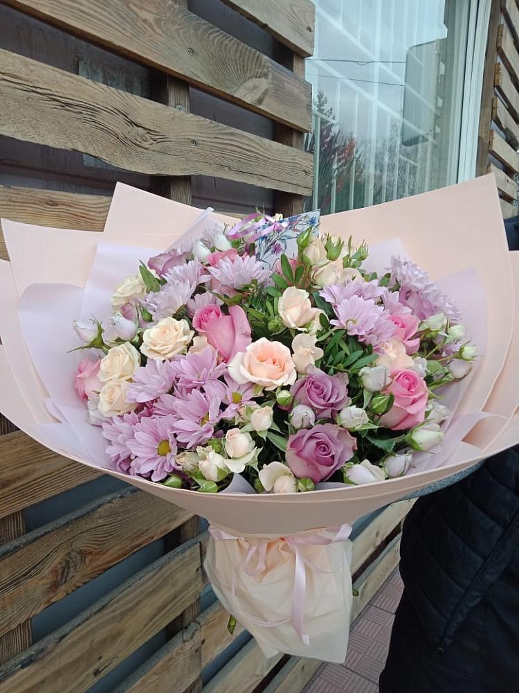 Букет цветов из: Розы и Хризантемы в Старой Руссе