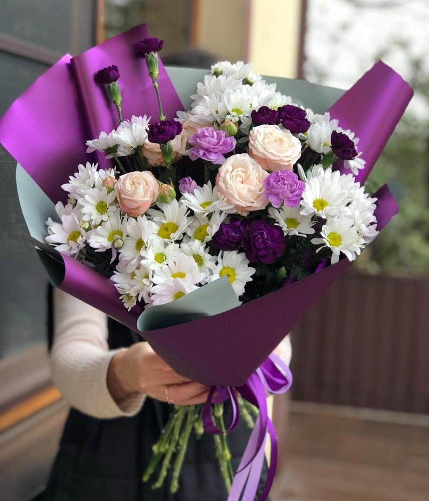 Букет цветов из: Хризантемы, Гвоздики и Розы в Старой Руссе