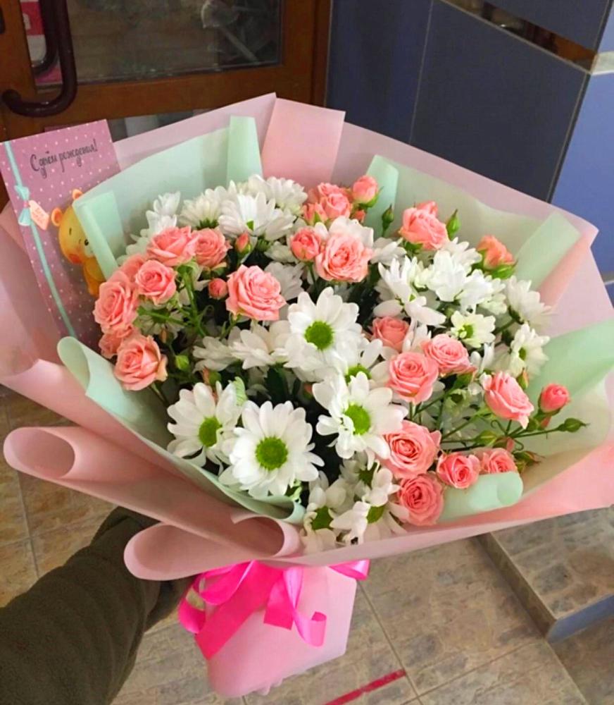 Букет цветов из: Розы и Хризантемы в Старой Руссе