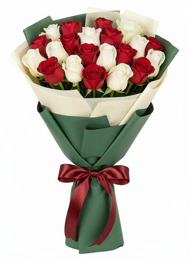 Букет Микс из красных и белых роз в Старой Руссе
