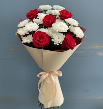 Букет цветов из:  Розы и Хризантемы в Старой Руссе