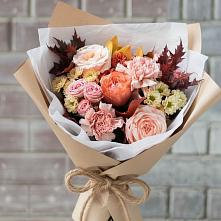 Букет цветов из:  Гвоздики, Хризантемы и Розы в Старой Руссе