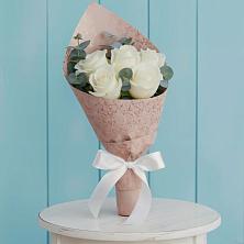 Букет цветов из:  Розы в Старой Руссе