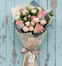 Букет цветов из:  Розы в Старой Руссе