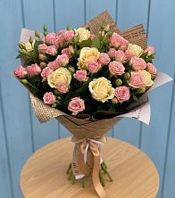 Букет цветов из:  Розы в Старой Руссе