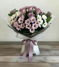 Букет цветов из:  Хризантемы и Розы в Старой Руссе