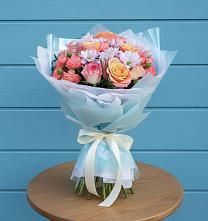 Букет цветов из:  Хризантемы и Розы в Старой Руссе