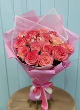 Букет 15 Розовых роз Равель в Старой Руссе
