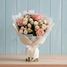Букет цветов из:  Розы в Старой Руссе